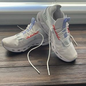 Women’s On Cloudnovas